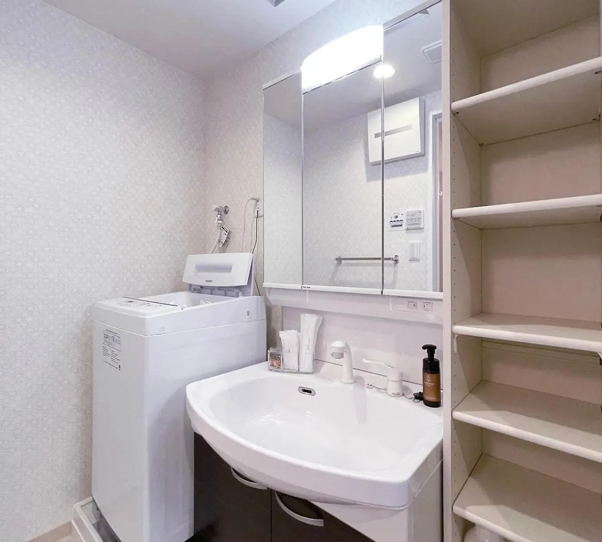 Casaen - Brand New 1Br Apt Near Hondori Shopping District For 6 Ppl Hiroshima Appartement